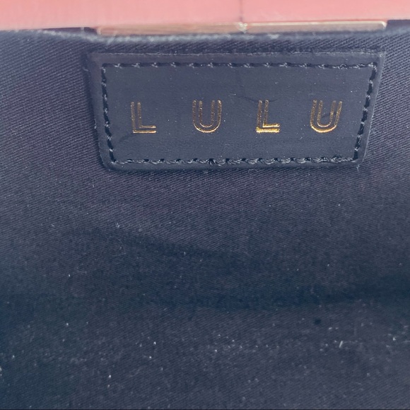 LULU Santa Hat Print Acrylic Box Purse With Crossbody Chain Pink OS NEW W/Tags - Picture 6 of 12